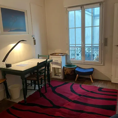 Montmartre Joli 2 Pieces Au Pied Du Sacre Coeur Apartment
