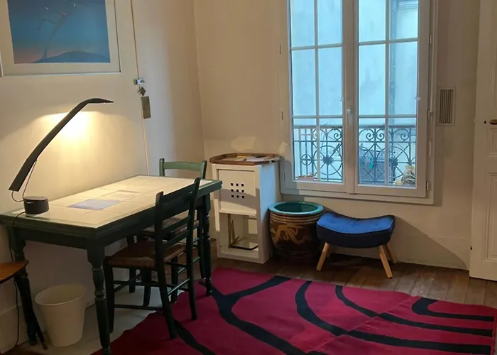 Montmartre Joli 2 Pièces Au Pied Du Sacré Coeur Appartement